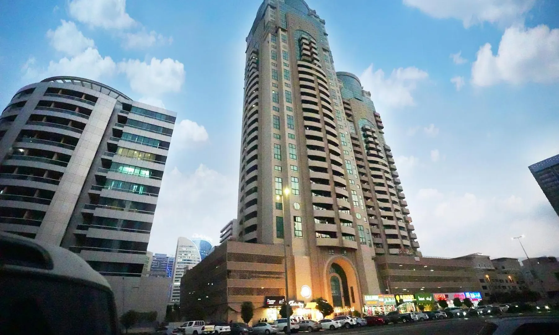 Séjour chez l'habitant Pathfinder Partition Room In Barsha Heights Tecom Dubaï