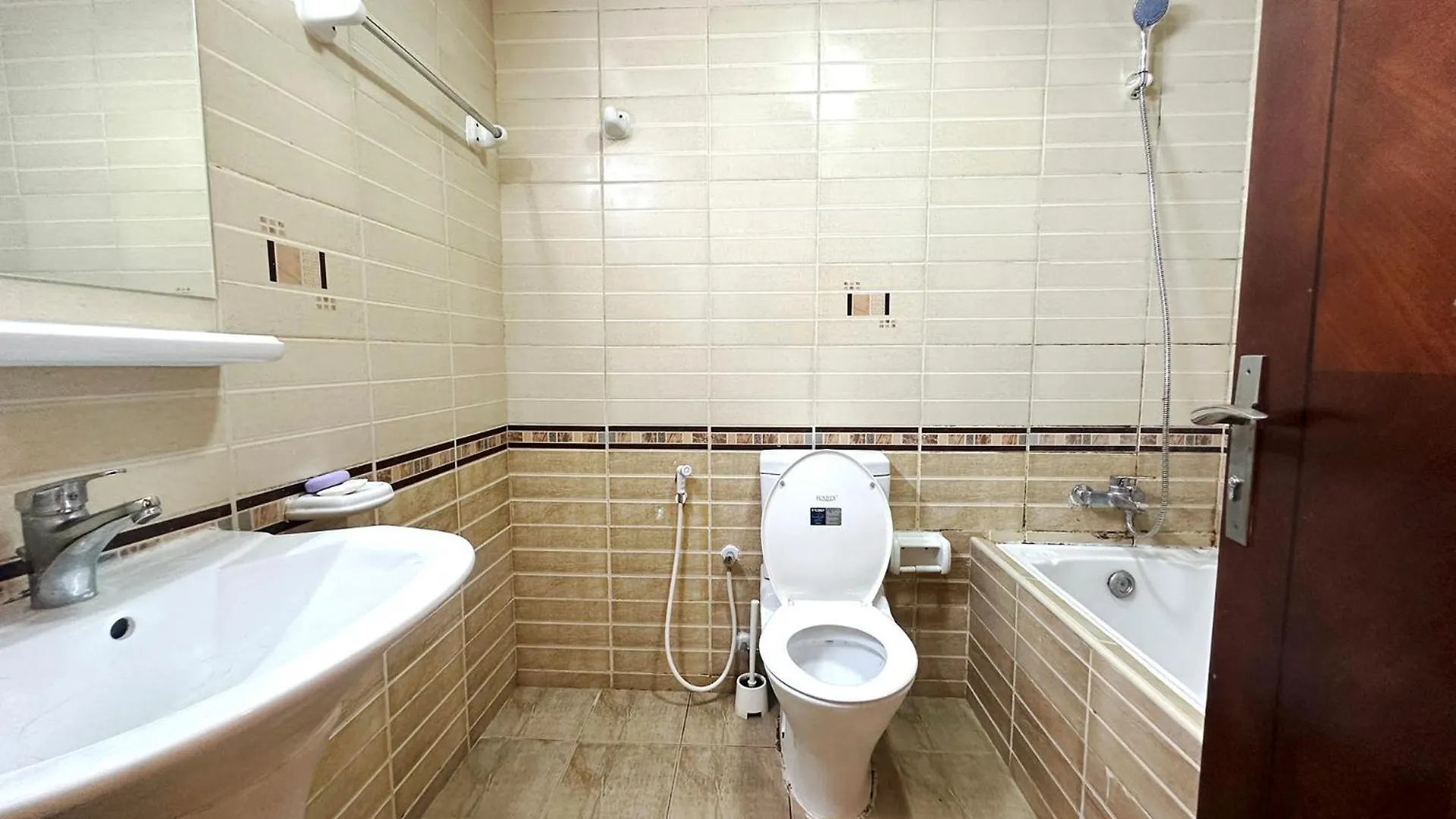 Pathfinder Partition Room In Barsha Heights Tecom دبي 0*,